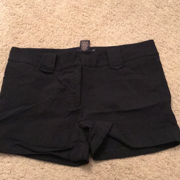 Black shorts stretchy size 11 - Picture 2 of 6